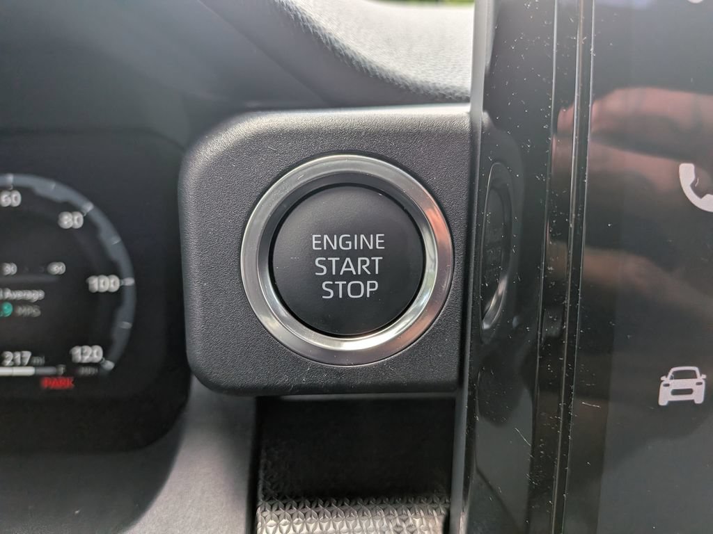Used 2025 Toyota 4Runner Limited RWD image 18
