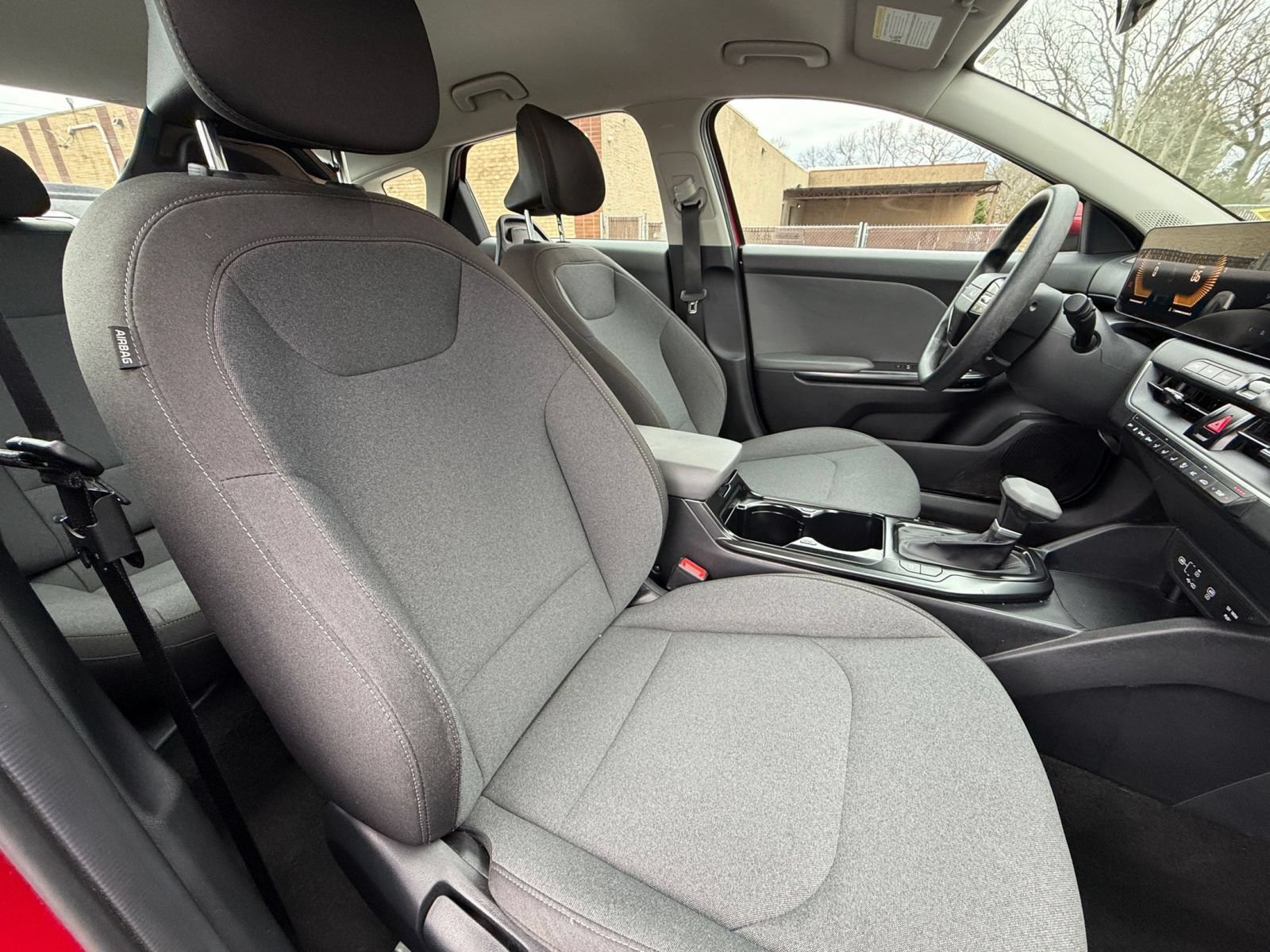 Used 2025 Kia K4 FWD image 34