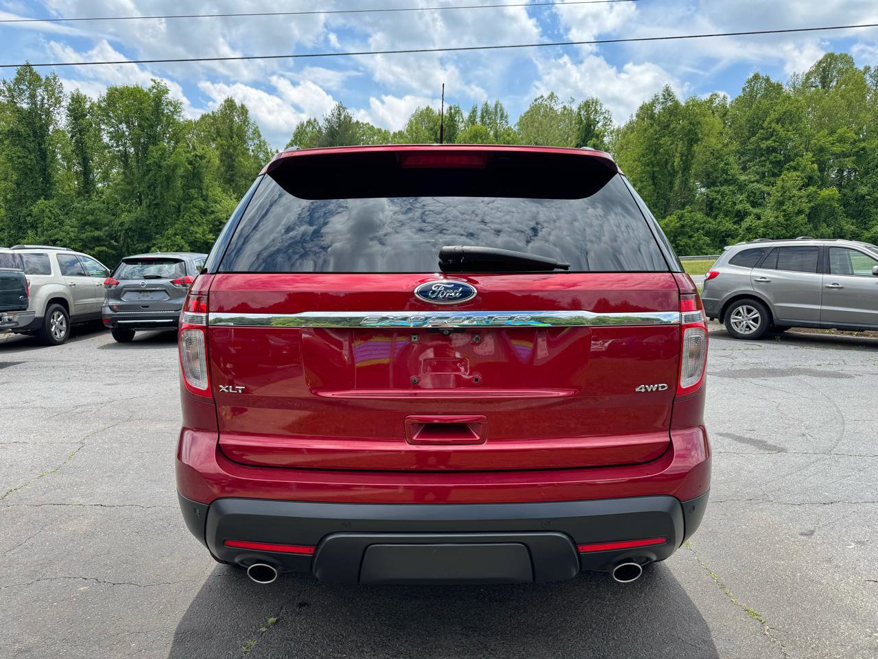 Used 2015 Ford Explorer XLT w/ Equipment Group 202B AWD/4WD image 6
