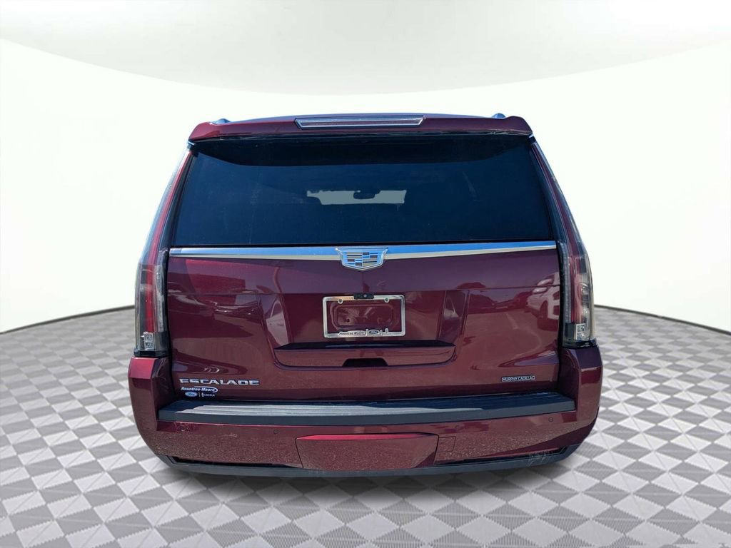 Used 2017 Cadillac Escalade Luxury image 4
