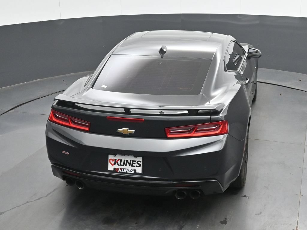 Used 2016 Chevrolet Camaro SS RWD image 31