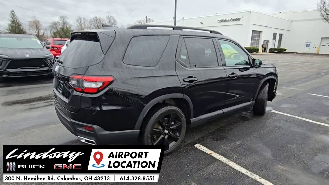 Used 2025 Honda Pilot Black Edition image 9