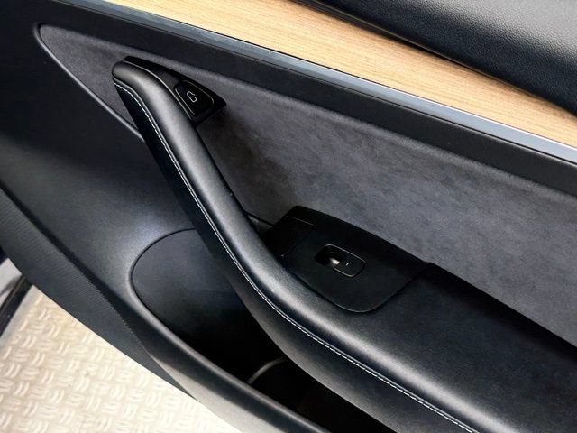 Used 2021 Tesla Model 3 Standard Range Plus RWD image 23