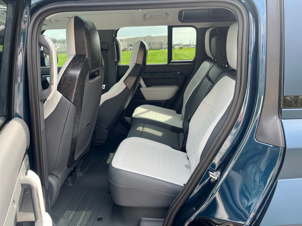 Used 2026 Land Rover Defender 110 image 18