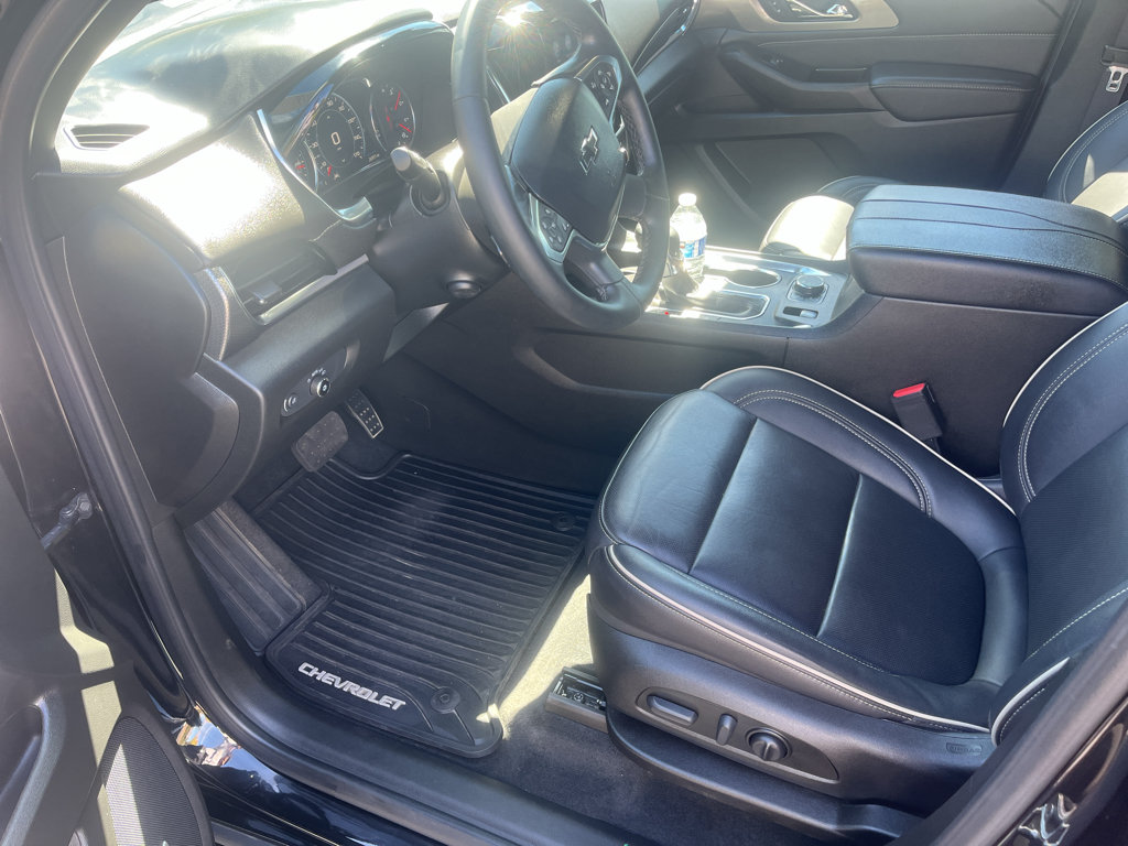 Used 2023 Chevrolet Traverse Premier w/ Redline Edition AWD/4WD image 13