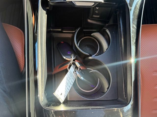 Used 2024 Mercedes-Benz GLC 300 4MATIC image 32