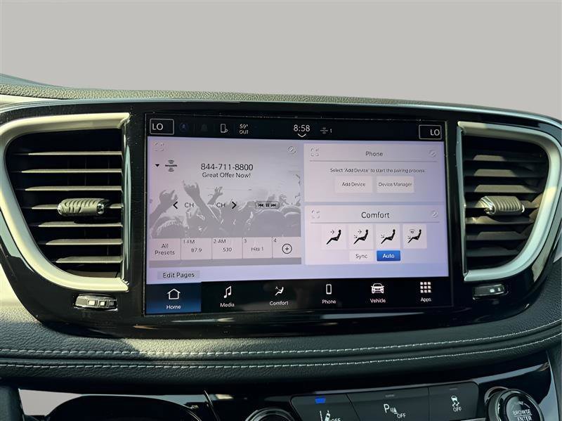 Used 2021 Chrysler Pacifica Touring w/ Uconnect Theater Family Group image 50