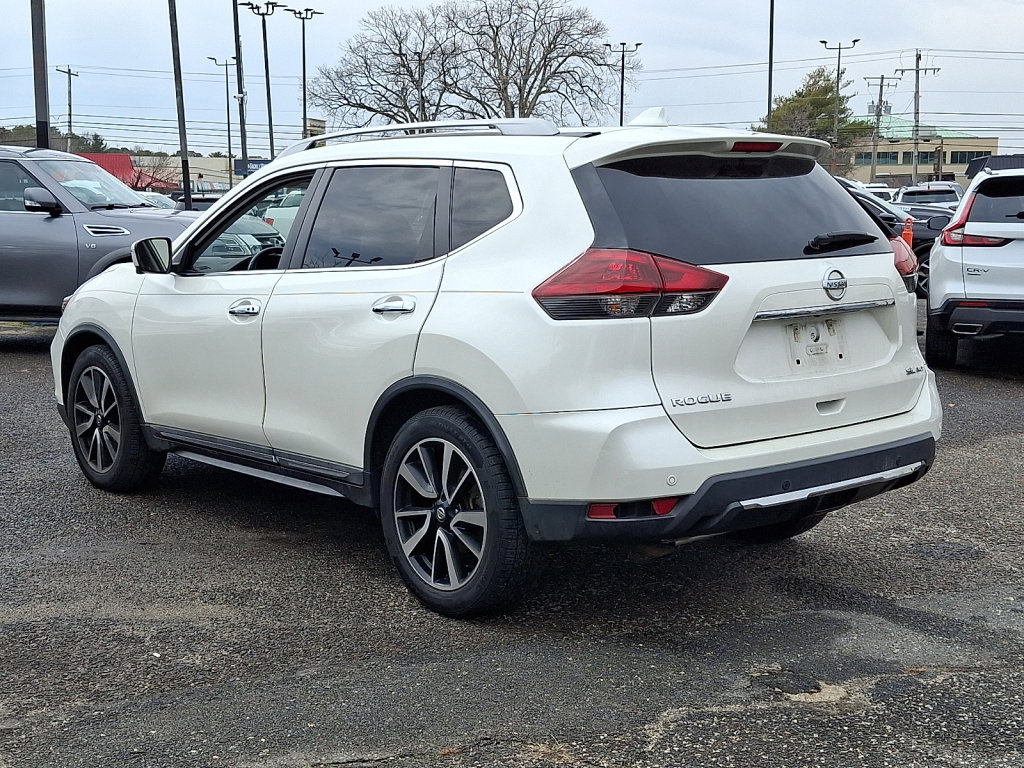 Used 2019 Nissan Rogue SL w/ Premium Package image 4
