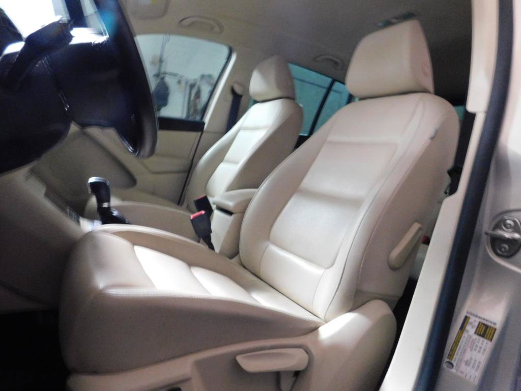 Used 2015 Volkswagen Tiguan SE AWD/4WD image 4