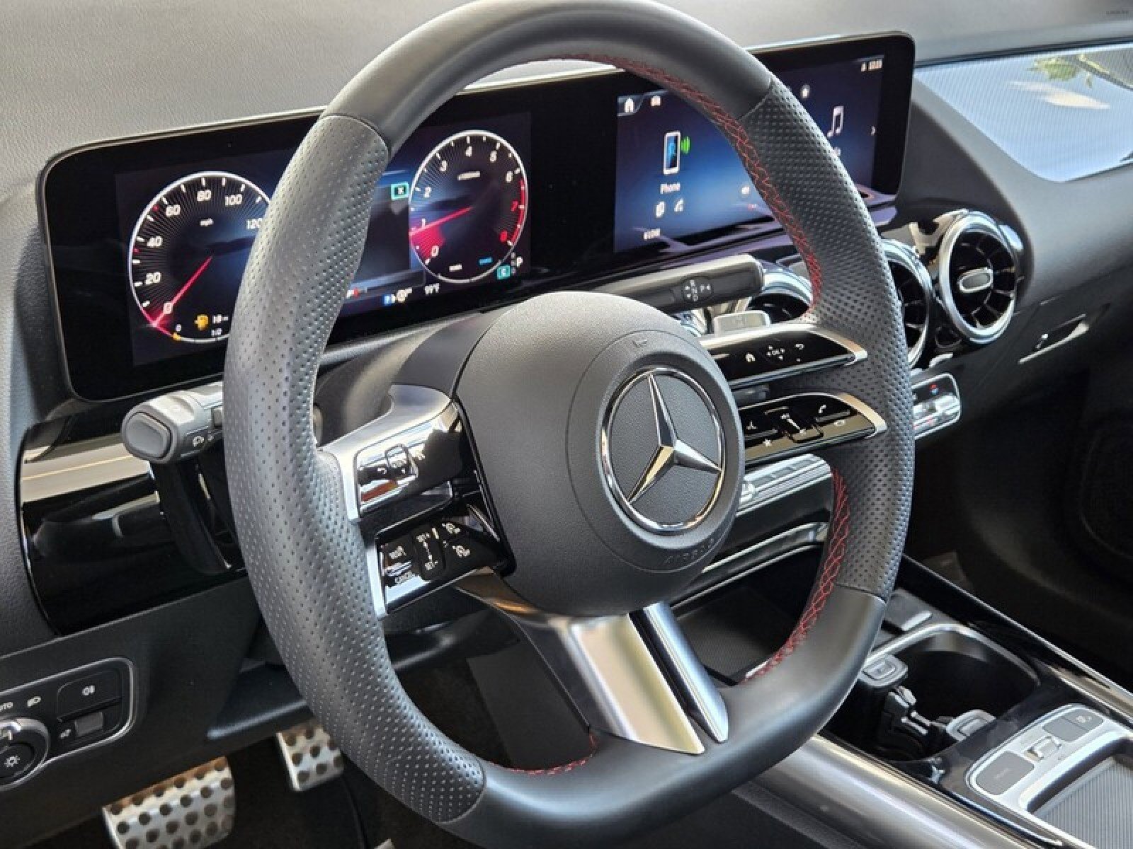 Certified 2026 Mercedes-Benz GLA 250 image 25