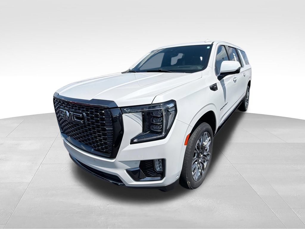 Used 2023 GMC Yukon XL Denali Ultimate AWD/4WD image 4