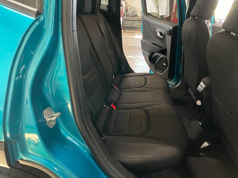 Used 2020 Jeep Renegade Latitude w/ Cold Weather Group AWD/4WD image 21