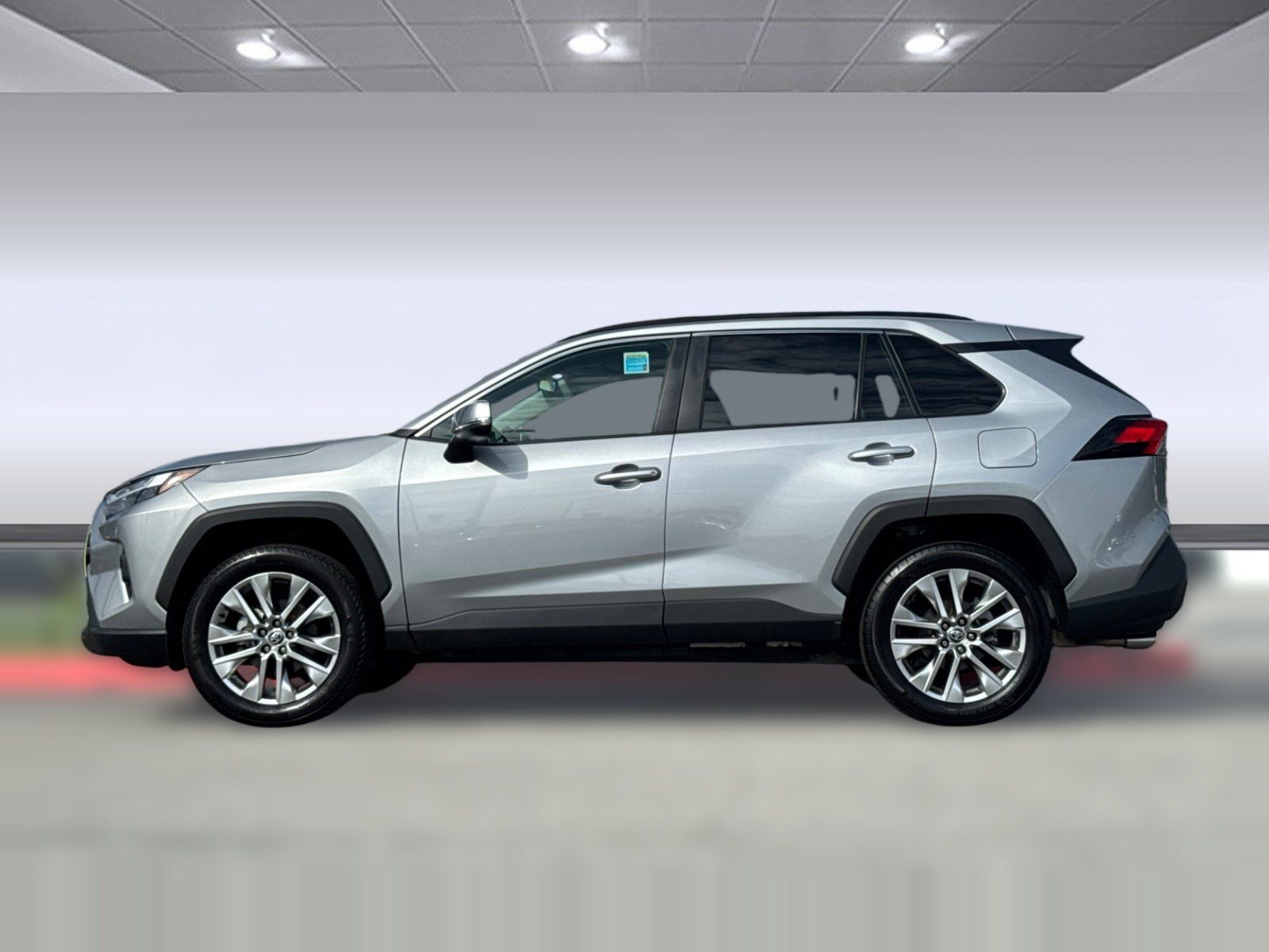 Used 2025 Toyota RAV4 XLE Premium AWD/4WD image 2