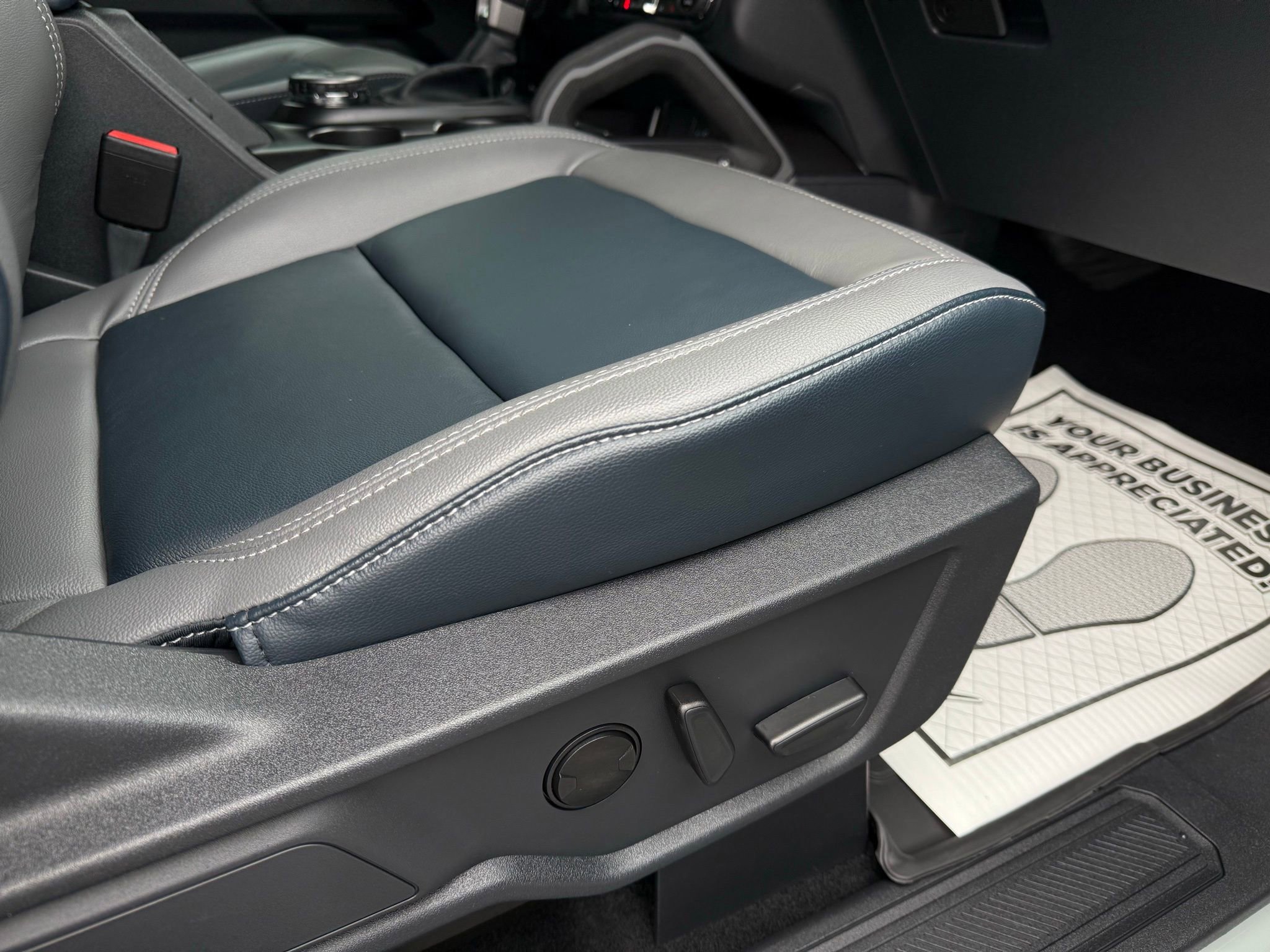 Used 2024 Ford Bronco Outer Banks image 24