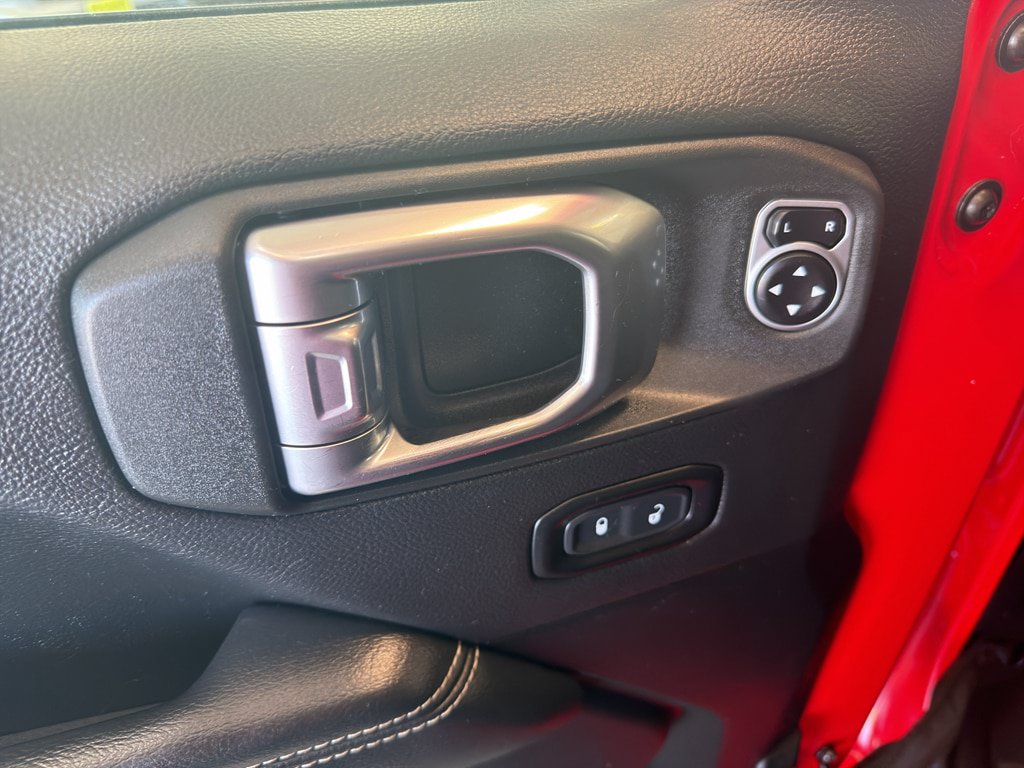 Used 2020 Jeep Wrangler Unlimited Sahara AWD/4WD image 9