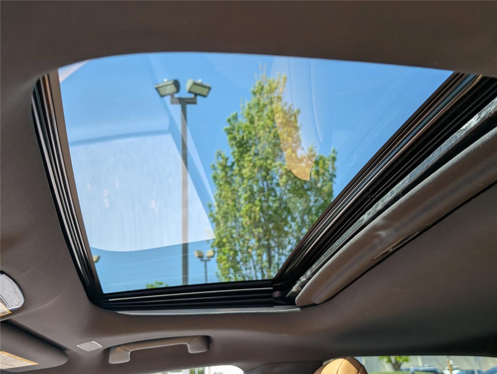 Used 2025 Lexus RX 350 Premium w/ Accessory Package image 19