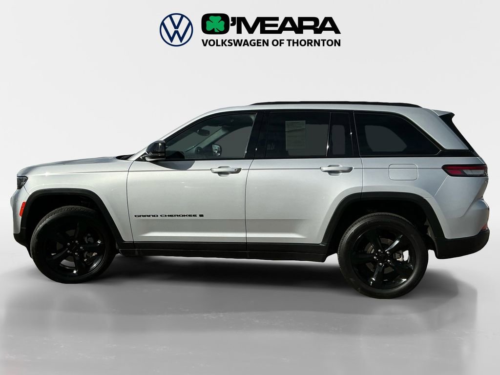 Used 2023 Jeep Grand Cherokee Altitude image 2