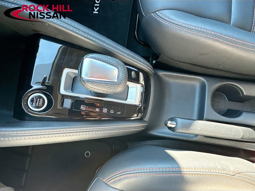 Used 2020 Nissan Kicks SR w/ SR Premium Package image 23