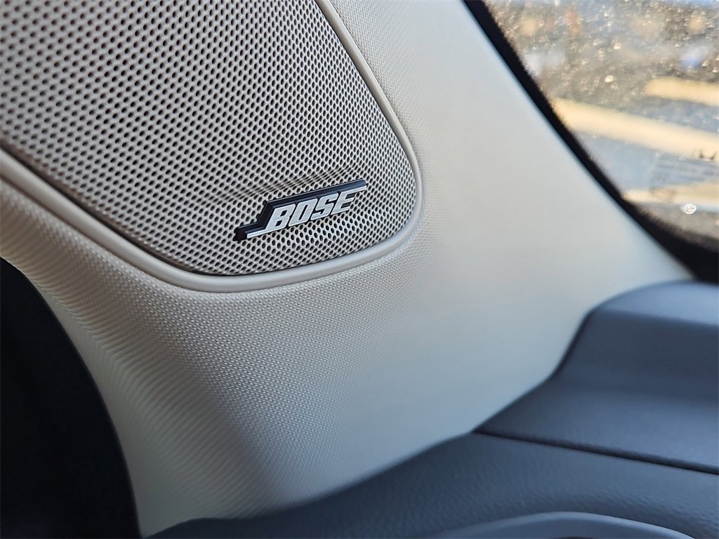 New 2025 Honda Pilot Touring image 12