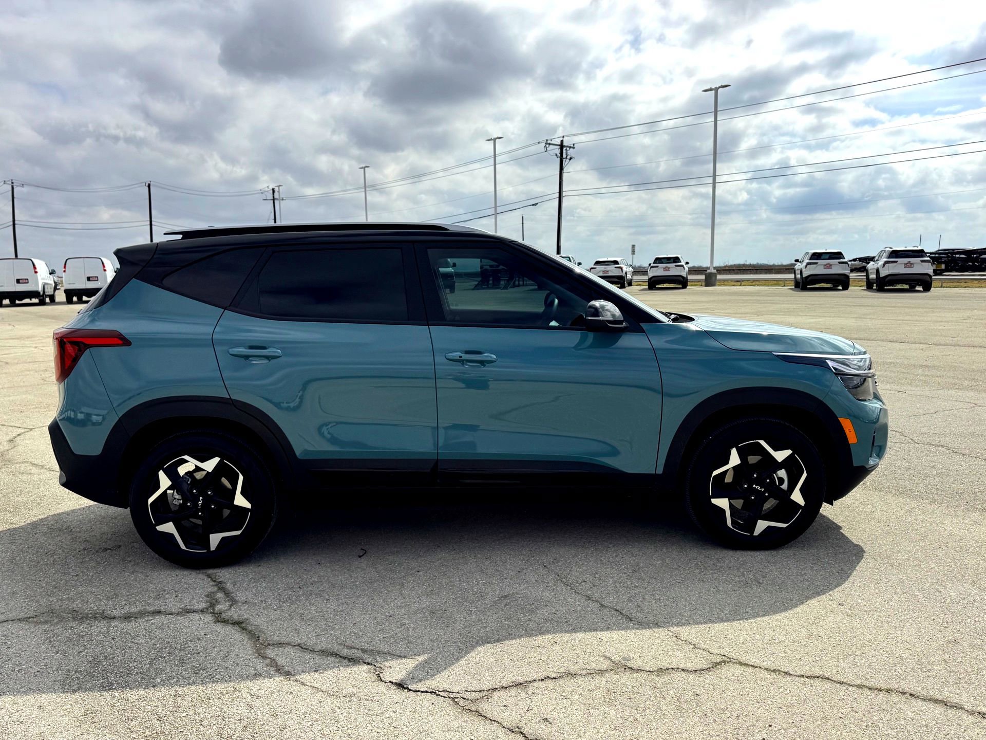 Used 2026 Kia Seltos S image 5