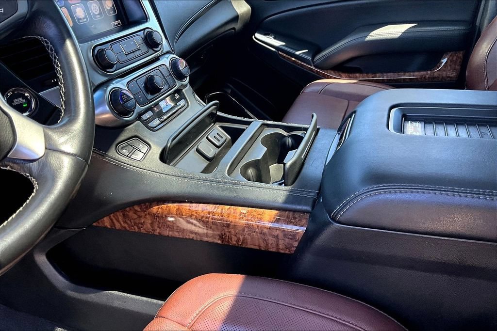 Used 2019 Chevrolet Tahoe Premier w/ Premier Plus Edition RWD image 19