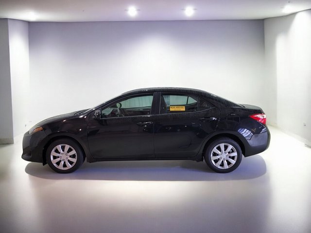 Used 2017 Toyota Corolla LE image 11