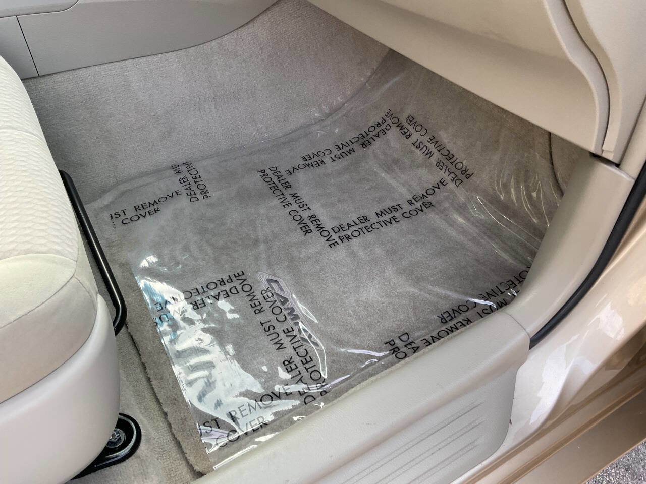 Used 2010 Toyota Camry LE image 34