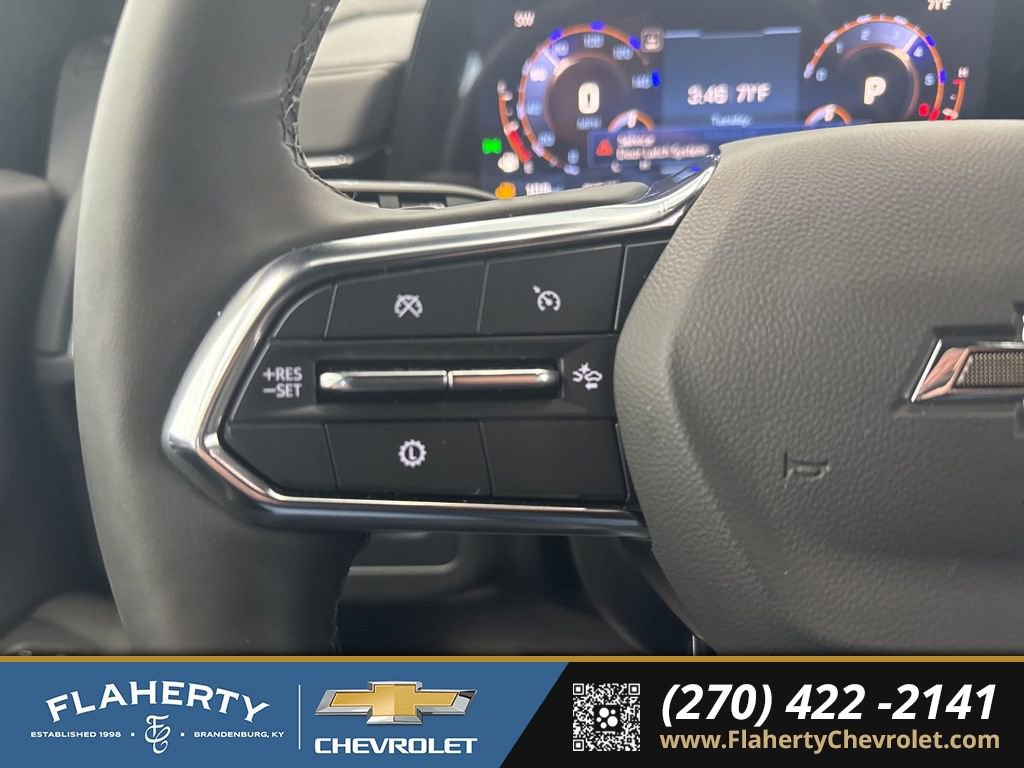 Used 2025 Chevrolet Suburban Z71 w/ Comfort Package image 23