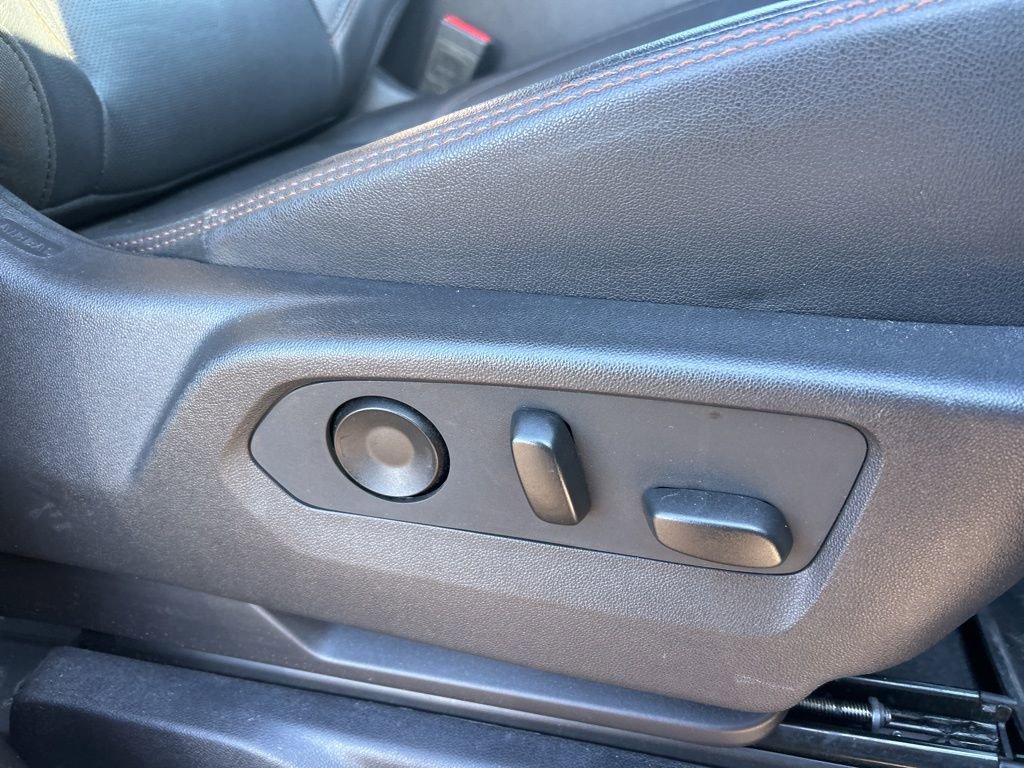 Used 2024 GMC Sierra 2500 AT4 image 8