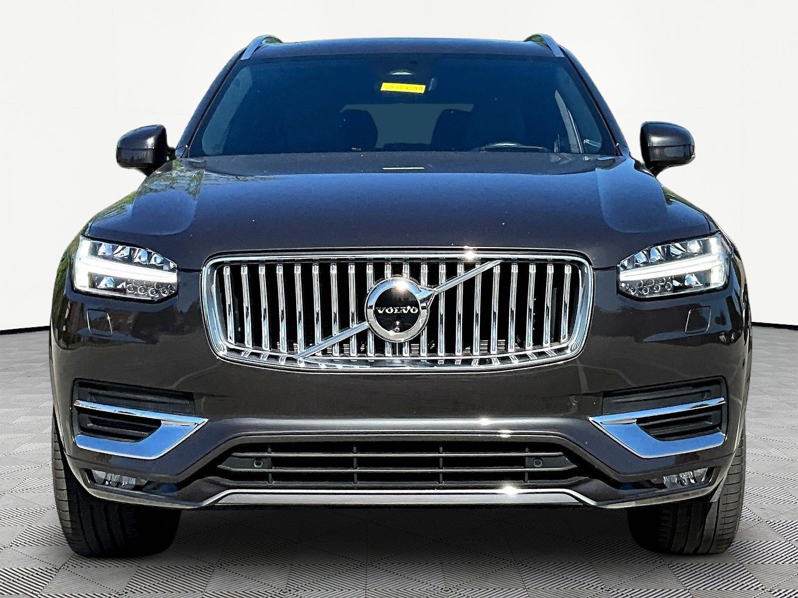 Used 2024 Volvo XC90 B6 Ultimate w/ Protection Package Premier AWD/4WD image 2