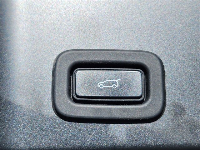 Used 2022 Land Rover Range Rover Evoque S image 18