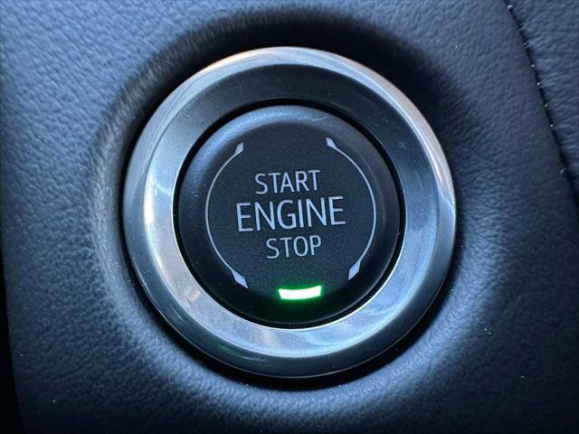 Used 2024 Chevrolet Suburban RST w/ Sport Performance Package image 39