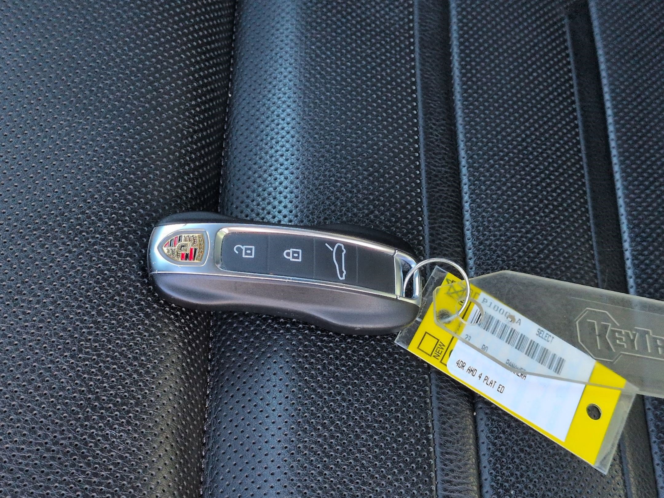 Used 2023 Porsche Panamera 4 image 33