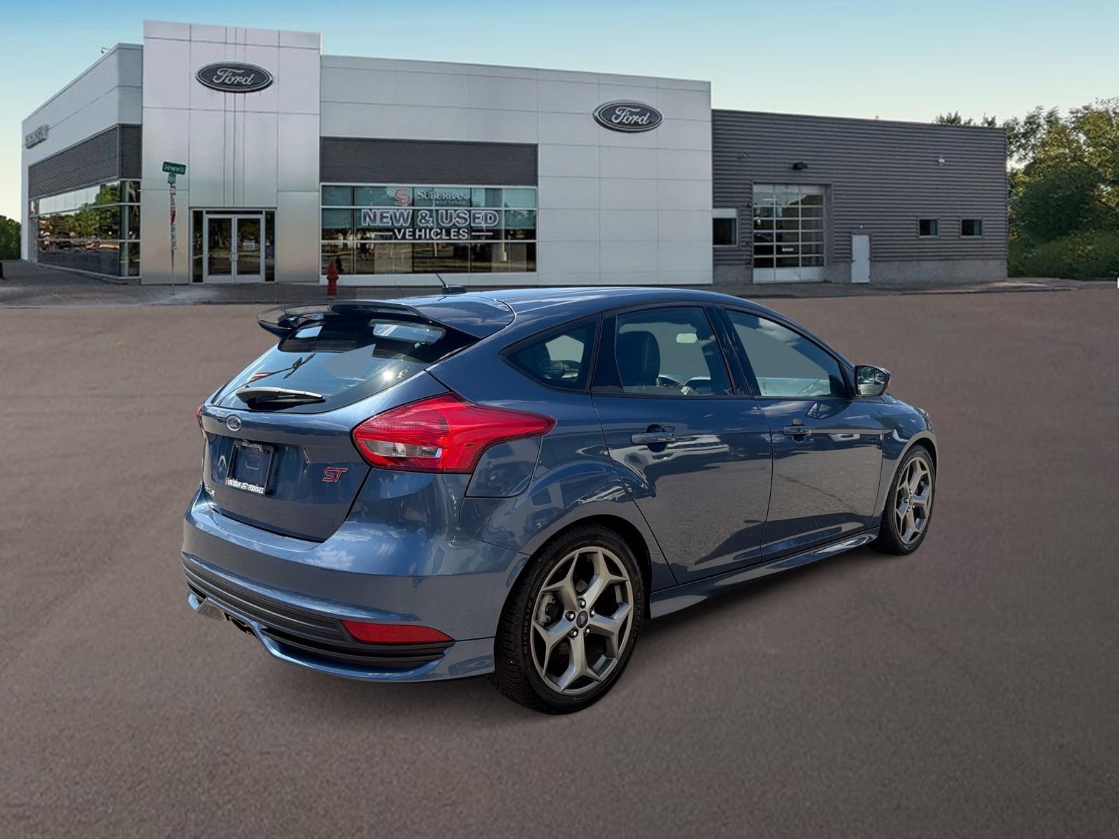 Used 2018 Ford Focus ST w/ Equipment Group 401A FWD image 10