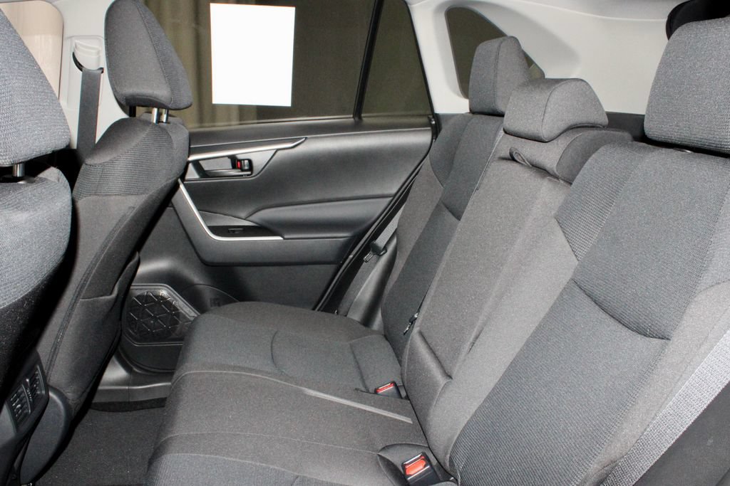 Used 2025 Toyota RAV4 LE AWD/4WD image 21