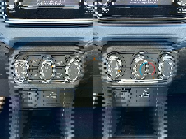 New 2025 Nissan Versa SV w/ Trunk Package image 18