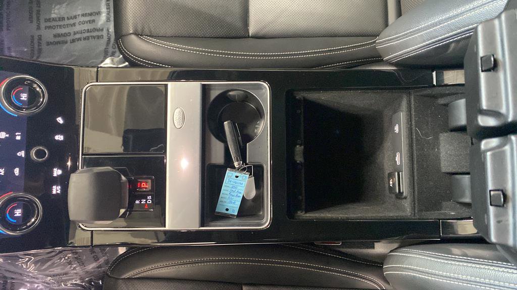 Used 2021 Land Rover Range Rover Velar R-Dynamic S image 19