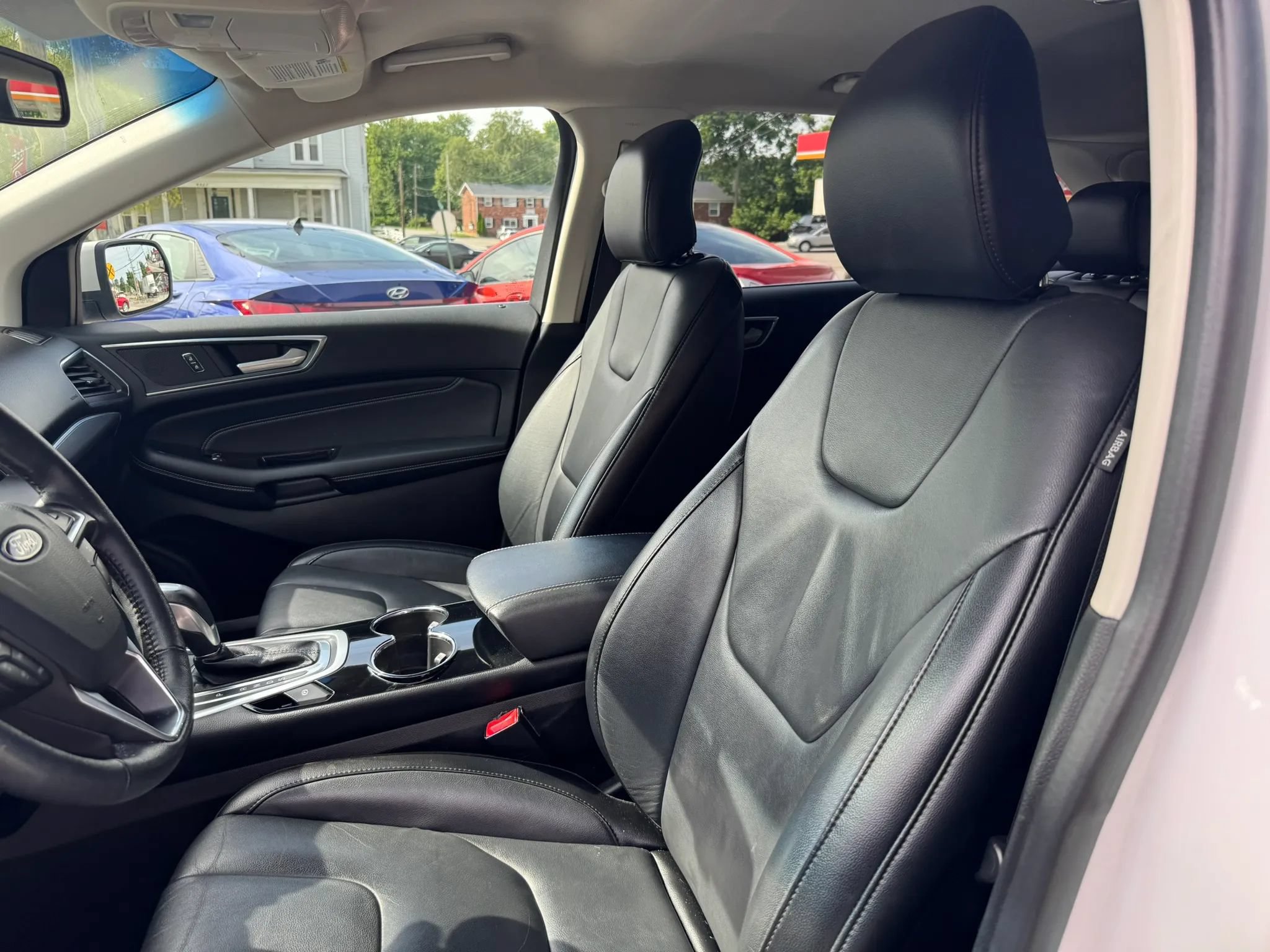 Used 2018 Ford Edge Titanium w/ Technology Package AWD/4WD image 26