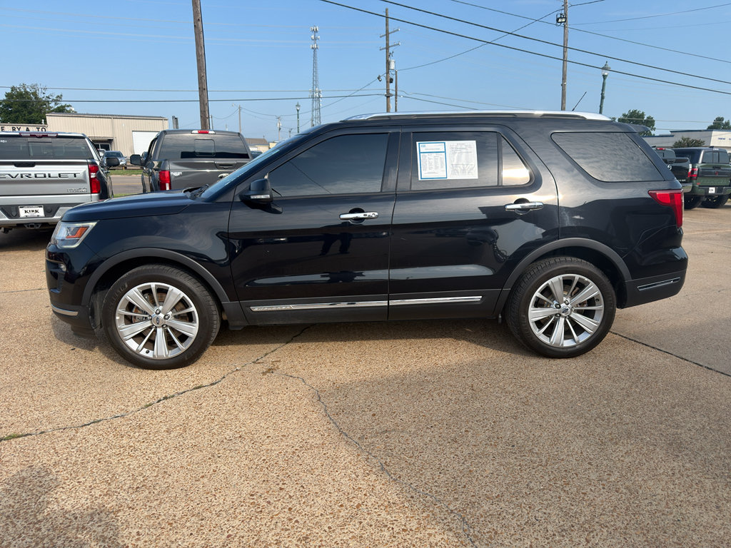 Used 2019 Ford Explorer Limited w/ Class III Trailer Tow Package AWD/4WD image 2