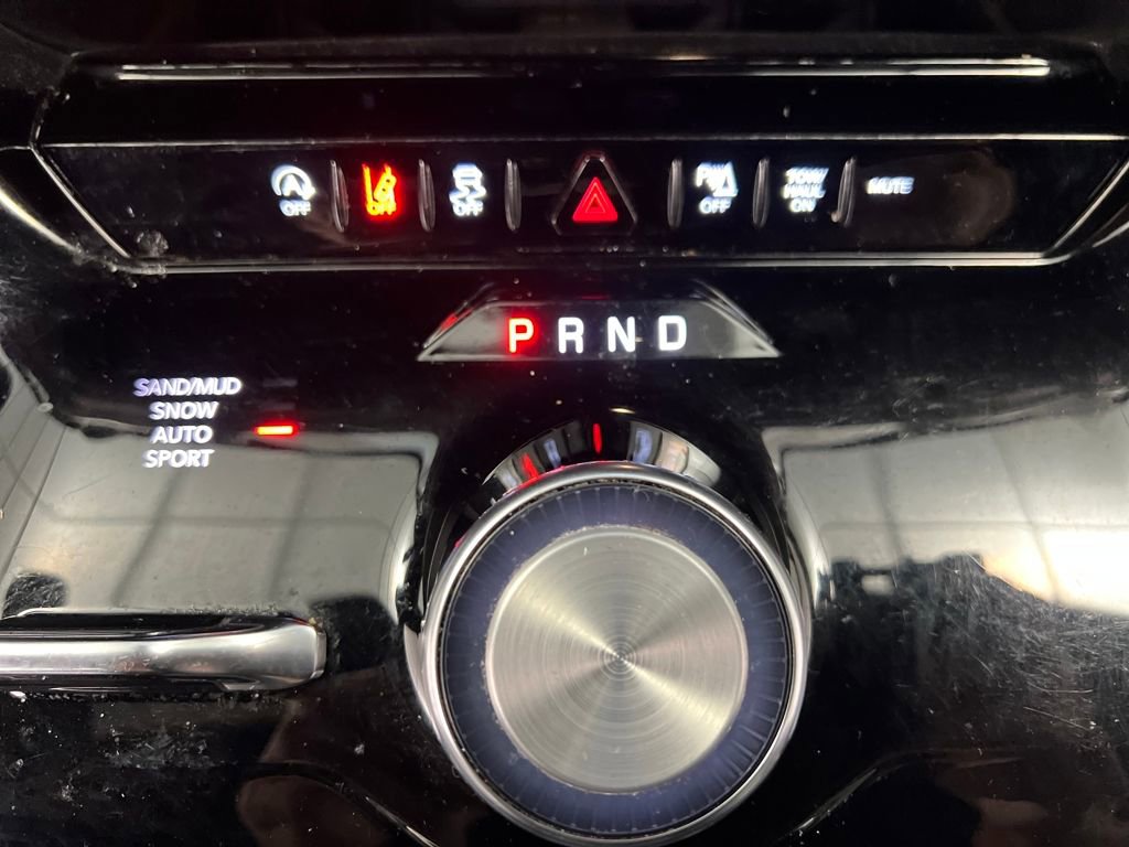 Used 2024 Jeep Wagoneer L Series II w/ Flexible Seating Group image 49