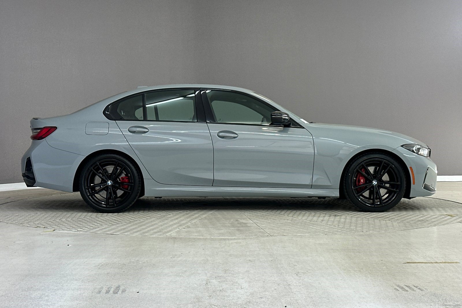 Certified 2024 BMW 330i Sedan w/ M Sport Package RWD image 7