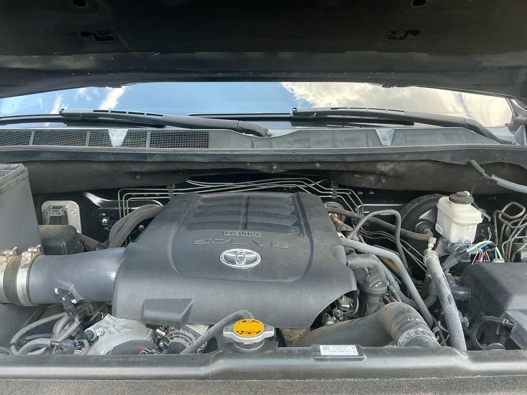 Used 2017 Toyota Tundra SR5 w/ SR5 Upgrade Package AWD/4WD image 25