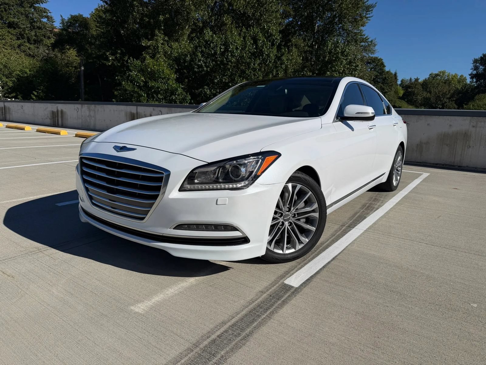 Used 2016 Hyundai Genesis 3.8 w/ Option Group 02 AWD/4WD video 1