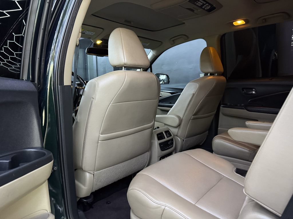 Used 2016 Honda Pilot Elite image 19