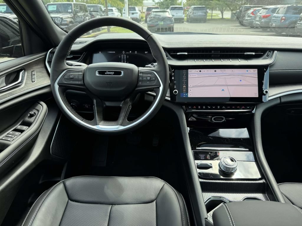 New 2027 Jeep Grand Cherokee Limited AWD/4WD image 18