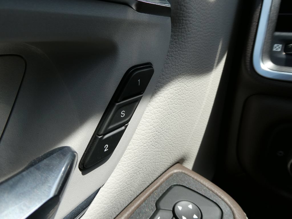 New 2026 RAM 1500 Laramie w/ Laramie Southwest Edition AWD/4WD image 23