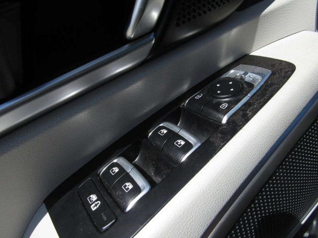 Used 2024 Kia Telluride S w/ S Sunroof Package FWD image 23