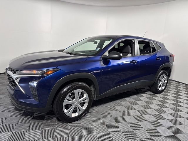 Used 2024 Chevrolet Trax LS FWD image 26