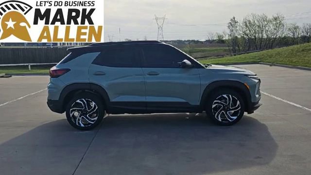 Used 2024 Chevrolet TrailBlazer RS w/ Driver Confidence Package image 9