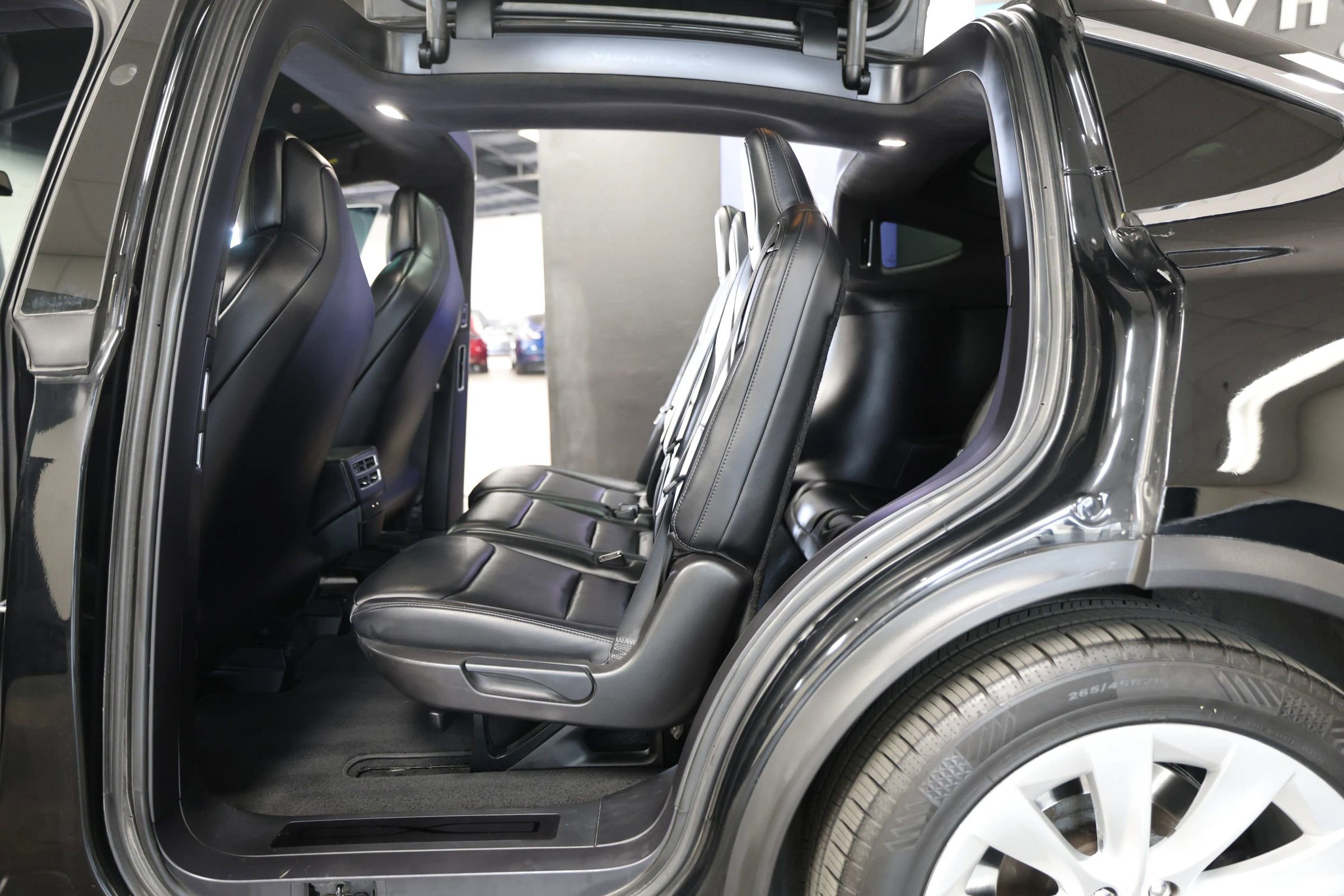 Used 2018 Tesla Model X 75D image 47